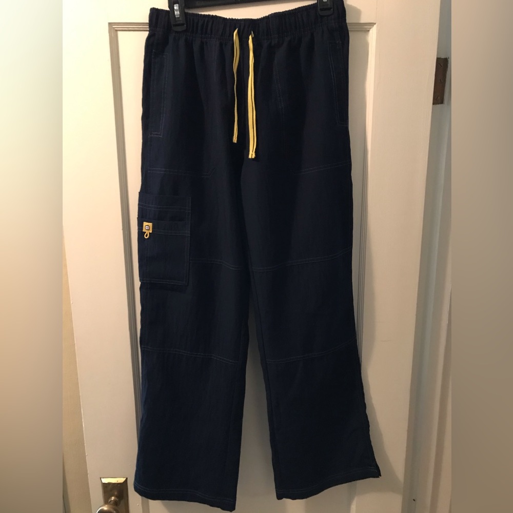 Women’s Large Wonder Wink Blue Scrub Pants